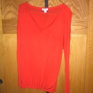 Long sleeve with pocket